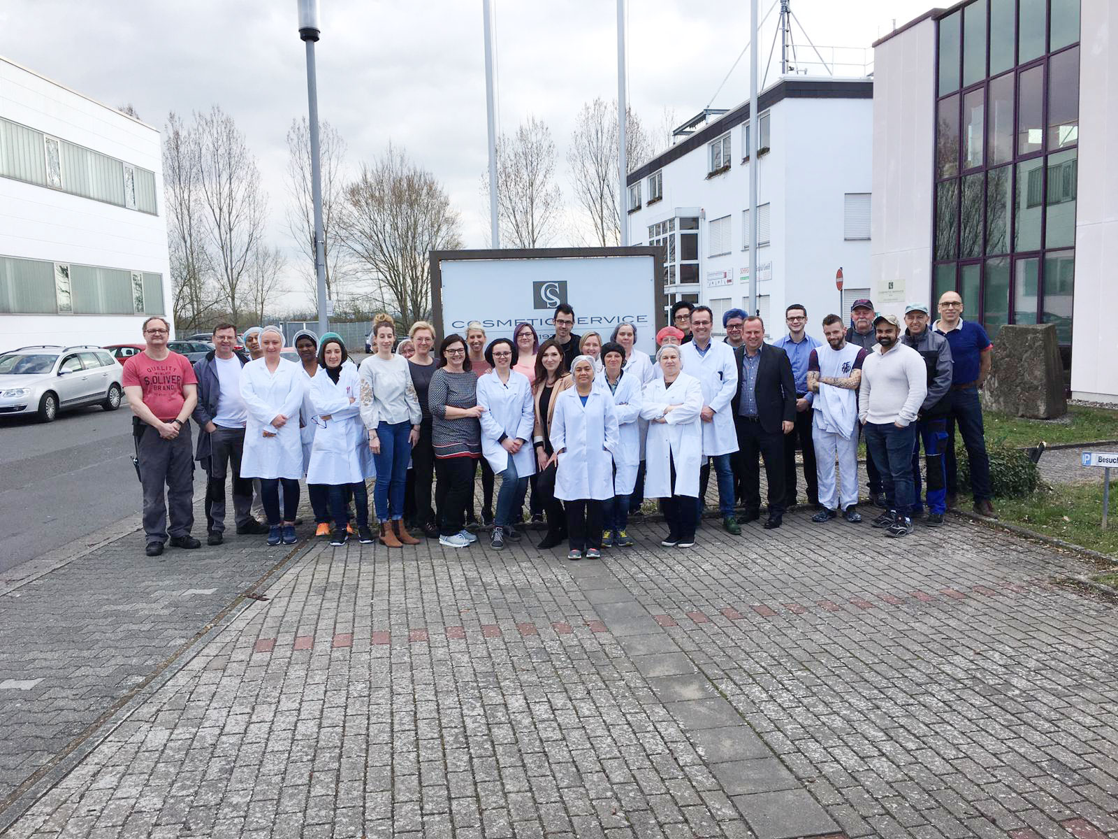 Cosmetic Service wächst